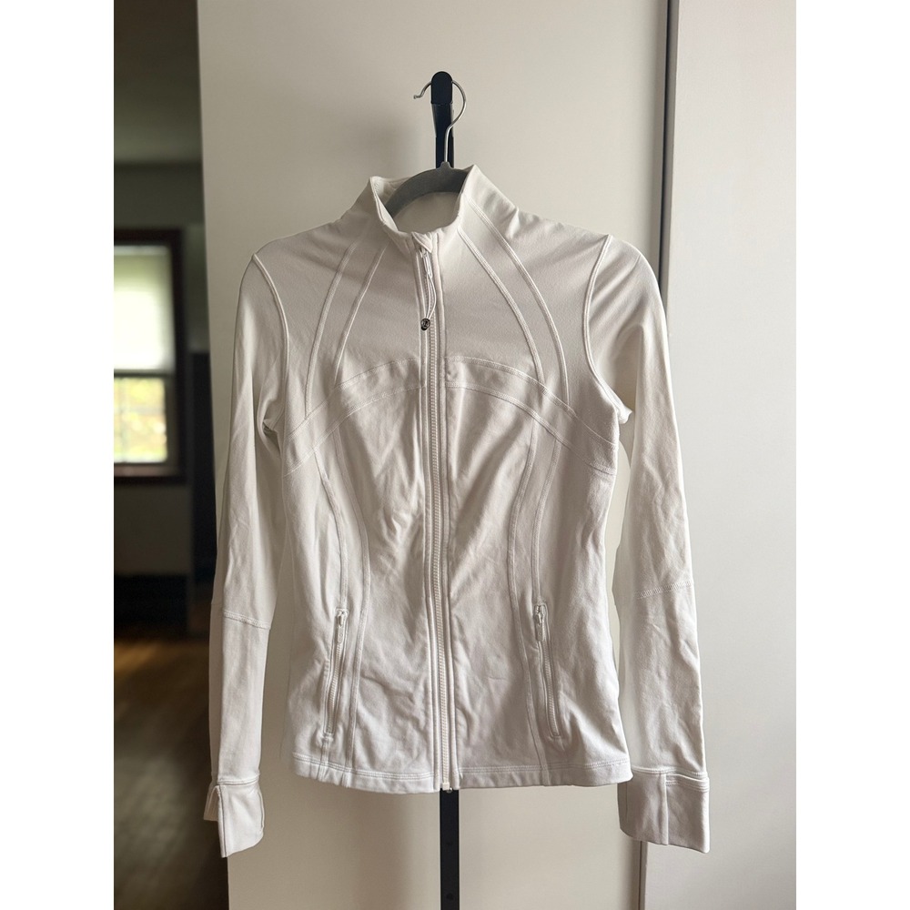 Lululemon Define Jacket *Luon – Size 8 –‎ White